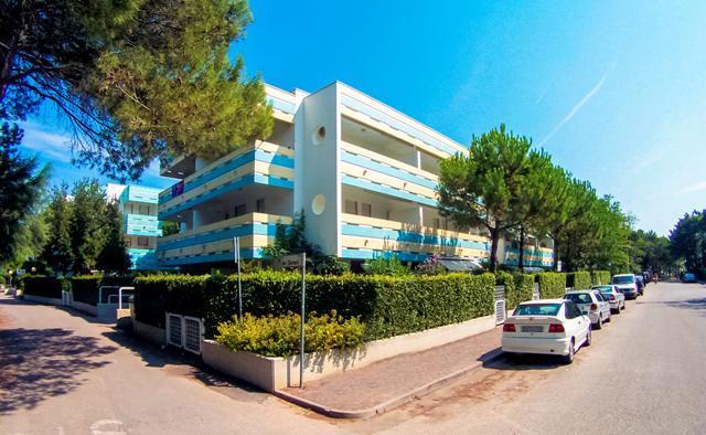 Halley Belmare Apartments Bibione Extérieur photo